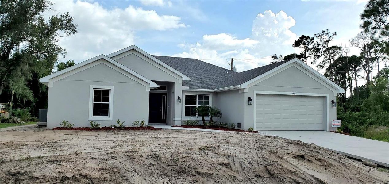 Image 12 of a home in Port Charlotte.