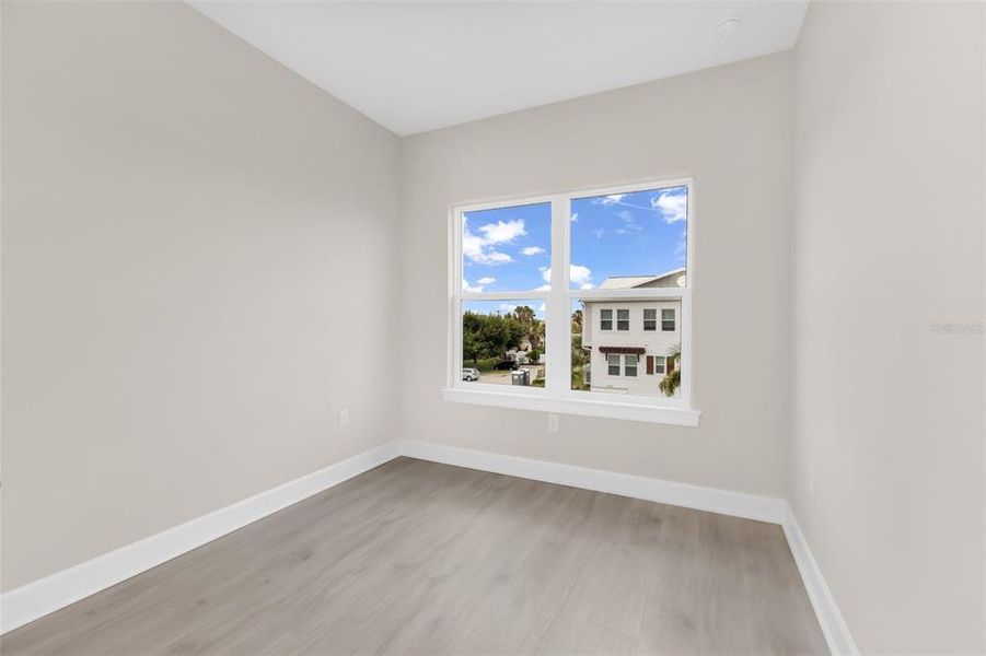 Spacious, unfurnished interior of a new home in , Punta Gorda (Image 25).