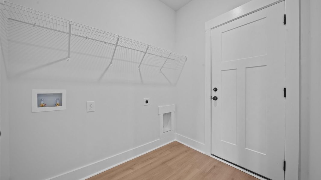 Furnished interior view inside a new home in Harrier Point, Woodruff (Image 11).