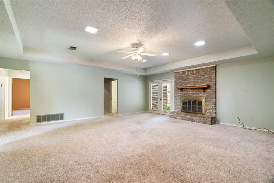 Spacious, unfurnished interior of a new home in , Paris (Image 11). Spacious, unfurnished interior of a new home in , Paris (Image 11).