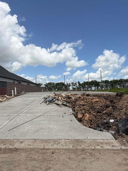 10939 Endeavor Drive, Richmond, TX 77469FOUNDATION: Every foundation at DWH is engineered and it’s inspected three times! We do not do “batch” testing.  Rest easy knowing your foundation comes with a 10 year warranty.