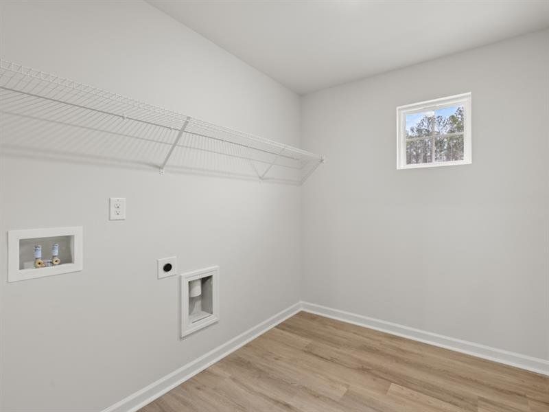 Spacious, unfurnished interior of a new home in Lost Creek, Dallas (Image 51).