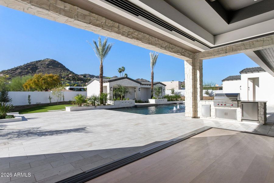 84-web-or-mls-6610-n-mountain-view-rd