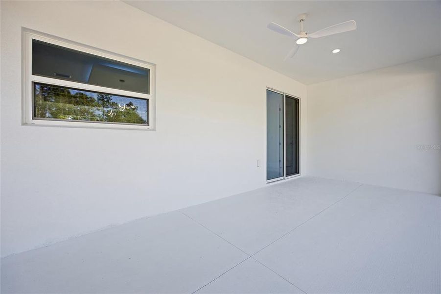 Exterior details and patio area of a home in , Ocala (Image 28).