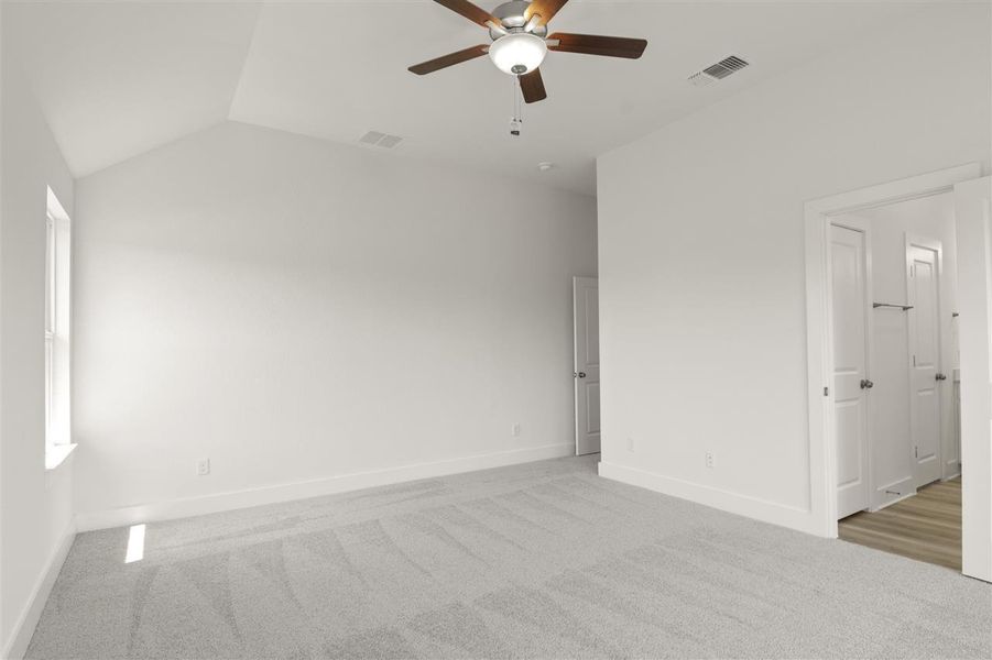Spacious, unfurnished interior of a new home in Grande Estates, Bertram (Image 26).