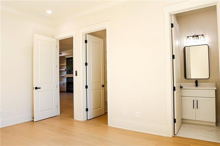 Image 70 of a home in .