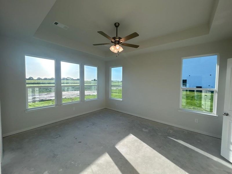 Spacious, unfurnished interior of a new home in Terra Escalante, Blue Ridge (Image 10).