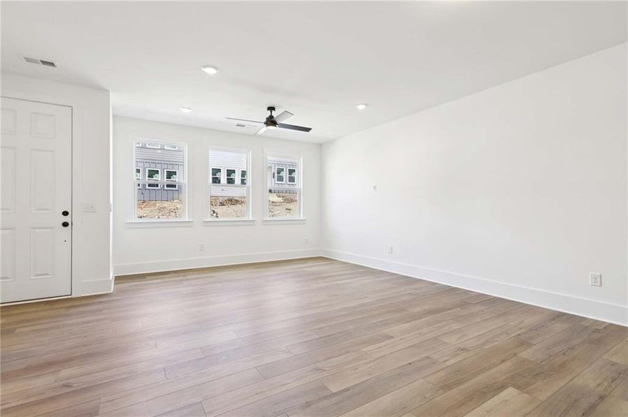 Spacious, unfurnished interior of a new home in Park Vue, Atlanta (Image 24).