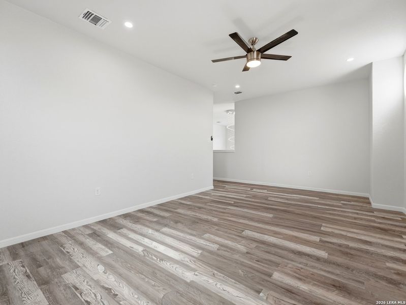 Spacious, unfurnished interior of a new home in , San Antonio (Image 25).