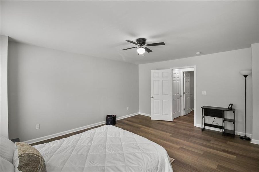 Spacious, unfurnished interior of a new home in , Macon (Image 12).