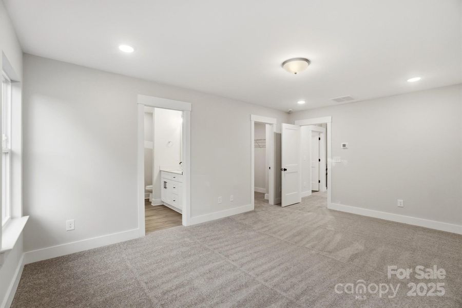 Spacious, unfurnished interior of a new home in , Waxhaw (Image 27).