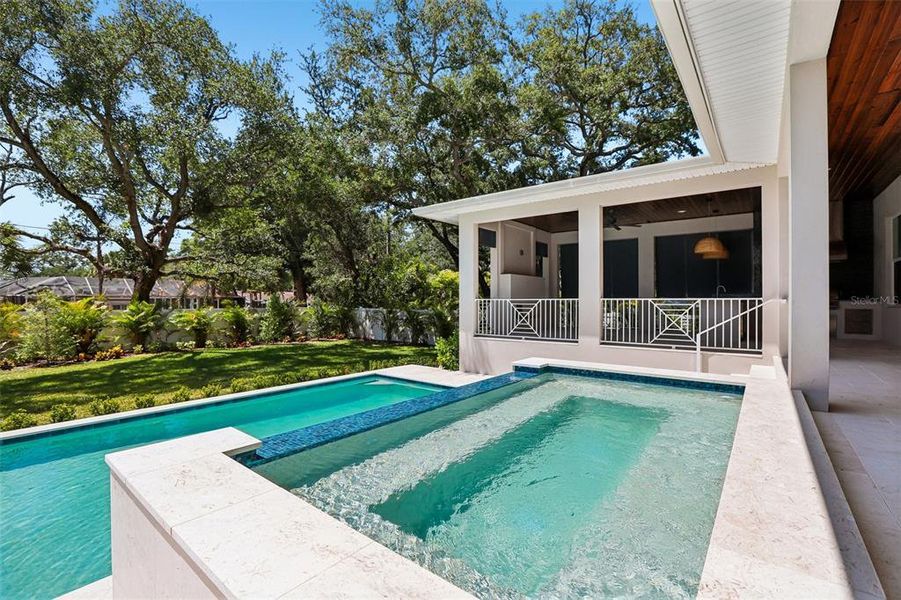 Exterior details and patio area of a home in , Tampa (Image 4).
