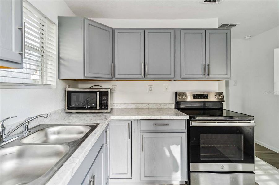 Furnished interior view inside a new home in , Bradenton (Image 5).