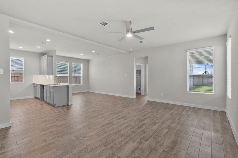 Spacious, unfurnished interior of a new home in Cypresswood Landing, Humble (Image 17).