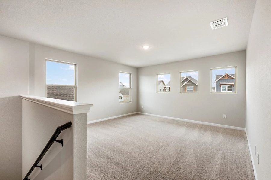Spacious, unfurnished interior of a new home in Patterson Ranch, Georgetown (Image 28).