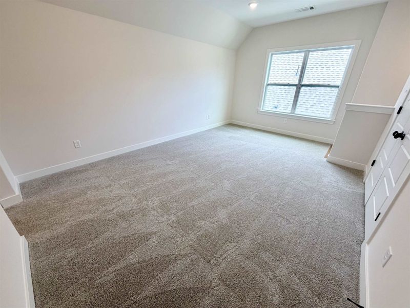 Spacious, unfurnished interior of a new home in Lockwood, Collierville (Image 23).