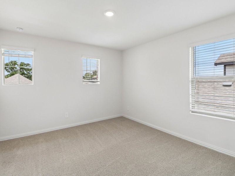 Spacious, unfurnished interior of a new home in Stella Hills, Denton (Image 19).