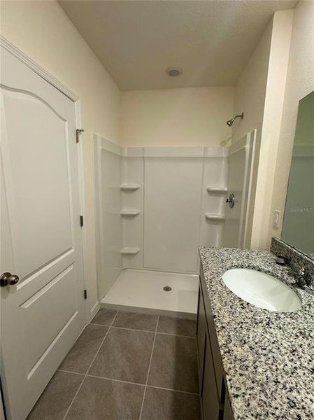 Furnished interior view inside a new home in , Lakeland (Image 8).