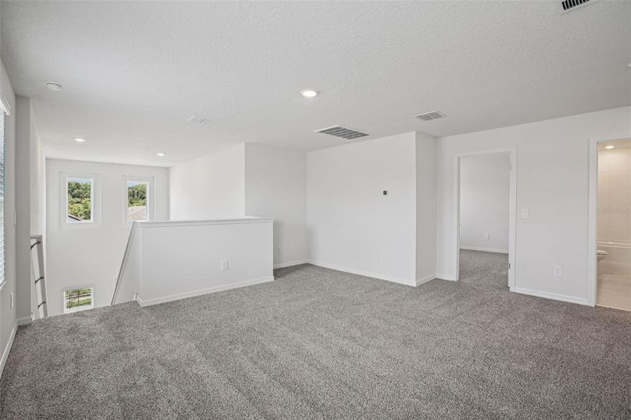 Spacious, unfurnished interior of a new home in Two Rivers - Premier Series, Zephyrhills (Image 27).