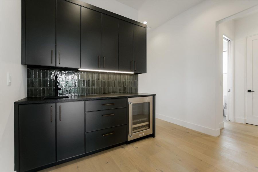 Furnished interior view inside a new home in , Horseshoe Bay (Image 14).