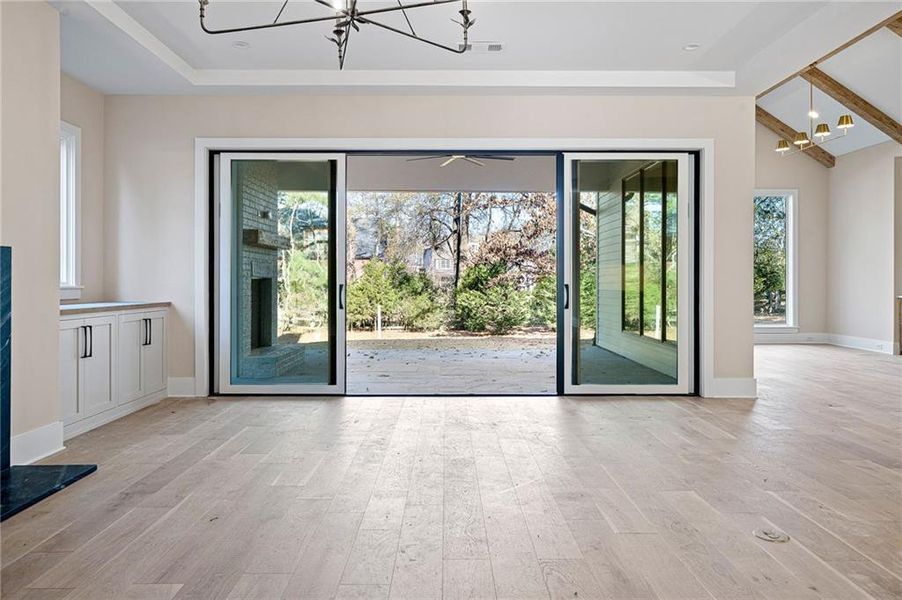 Spacious, unfurnished interior of a new home in , Alpharetta (Image 47).