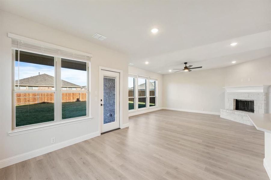 Spacious, unfurnished interior of a new home in Star Ranch Classic 50, Godley (Image 19).
