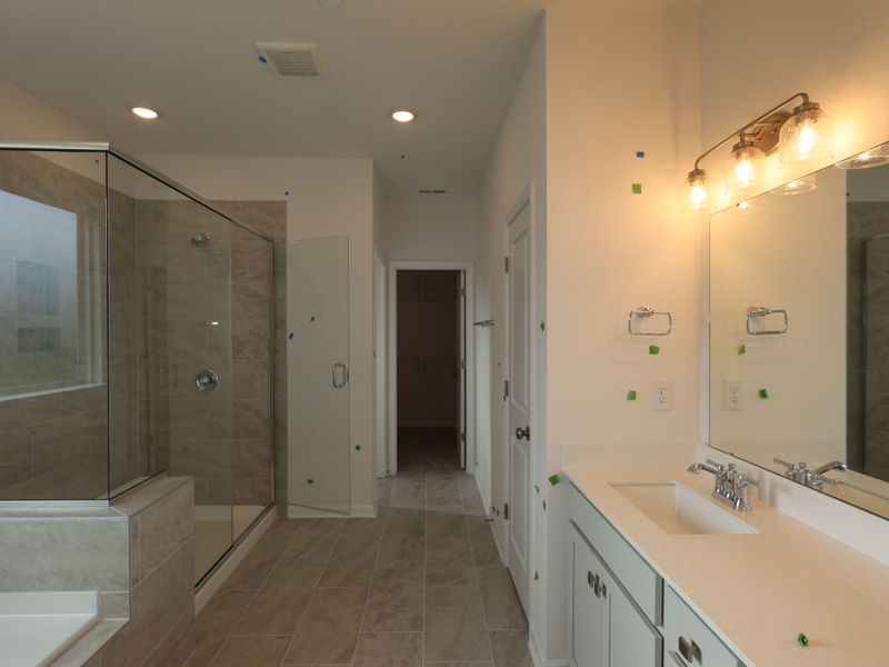 Owner's Bathroom Owner's Bathroom