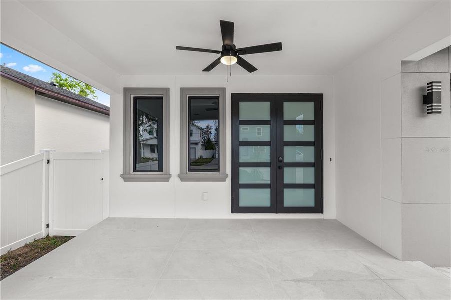 Exterior details and patio area of a home in , Tampa (Image 3).