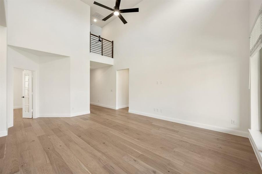 Spacious, unfurnished interior of a new home in Creekview Meadows, Pilot Point (Image 16). Spacious, unfurnished interior of a new home in Creekview Meadows, Pilot Point (Image 16).
