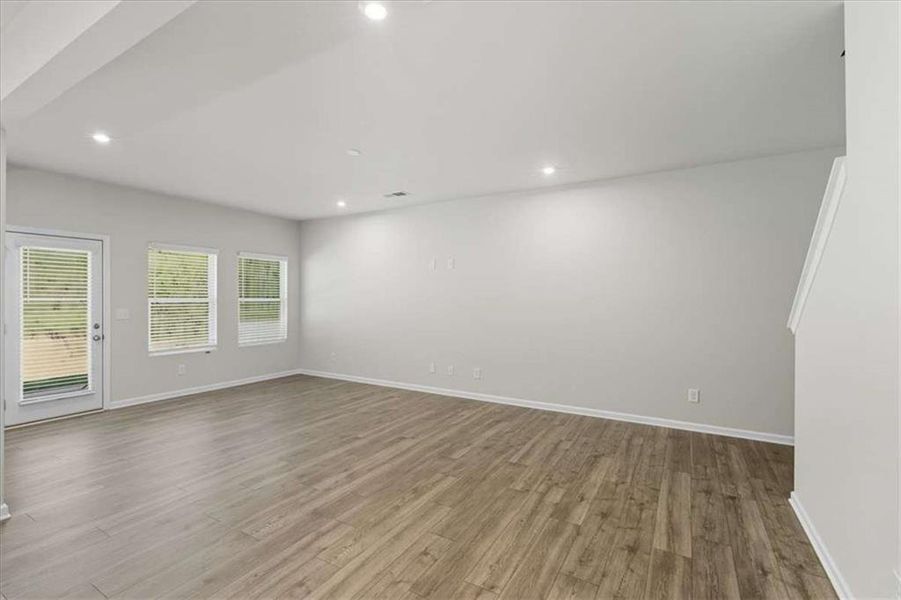Spacious, unfurnished interior of a new home in Park Center Pointe, Austell (Image 11).