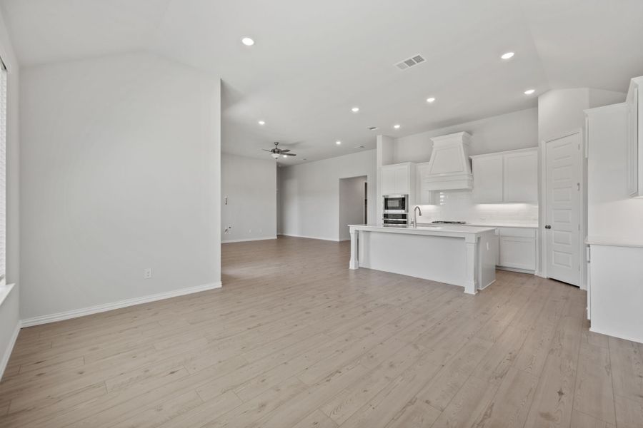 Representative unfurnished interior of a home built from the Camden by Cambridge Homes in Tinsley Meadows, Van Alstyne (Image 16). Representative unfurnished interior of a home built from the Camden by Cambridge Homes in Tinsley Meadows, Van Alstyne (Image 16).