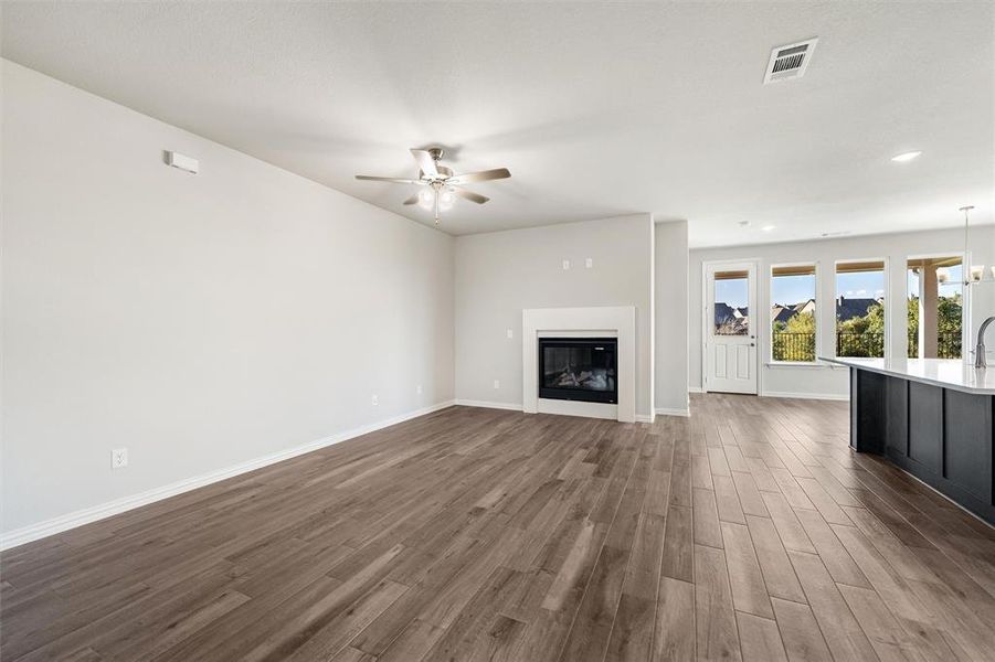 Spacious, unfurnished interior of a new home in Morningstar, Aledo (Image 28).