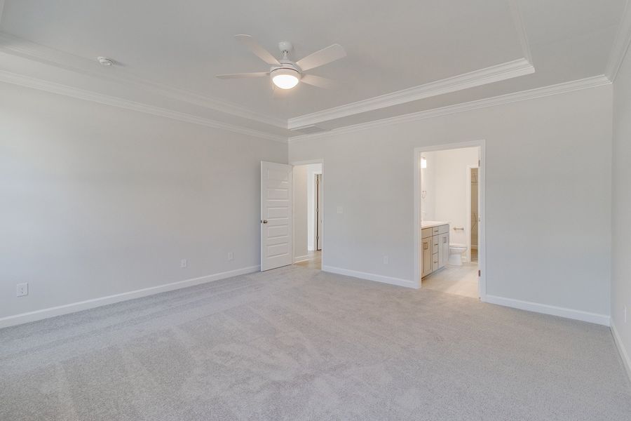 Spacious, unfurnished interior of a new home in Hendrix Farms, Lexington (Image 27).