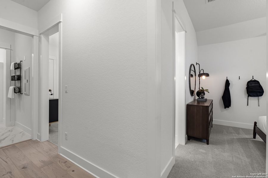 Spacious, unfurnished interior of a new home in Bison Ridge, San Antonio (Image 18).