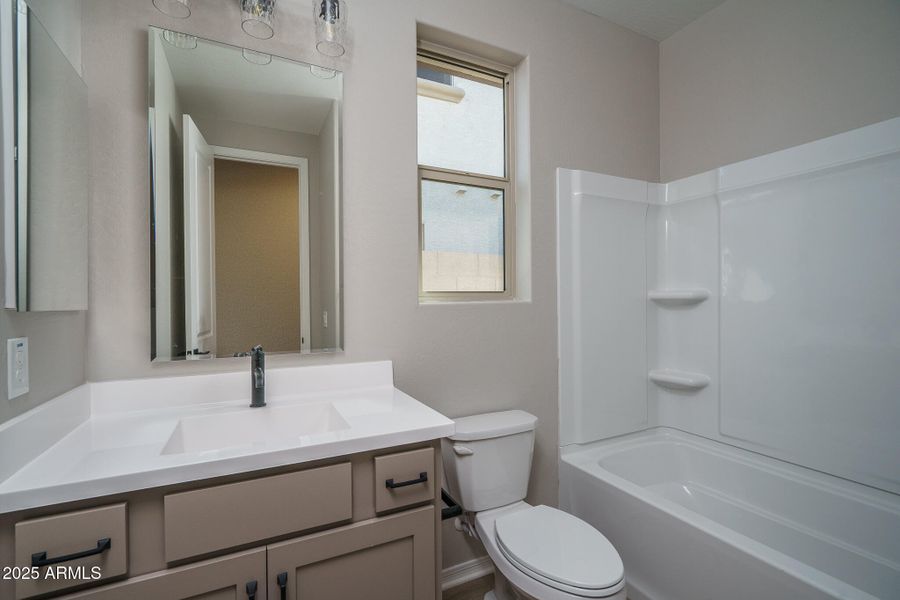 21) BED BATH 3 21) BED BATH 3