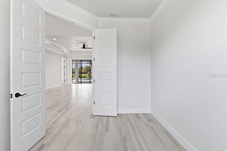 Spacious, unfurnished interior of a new home in , Englewood (Image 20).