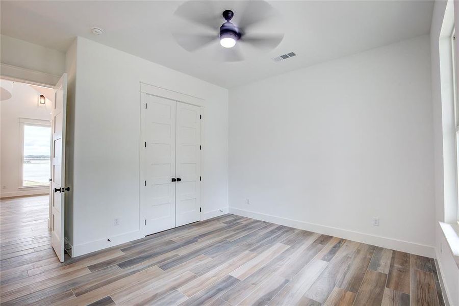 Spacious, unfurnished interior of a new home in , Gun Barrel City (Image 19). Spacious, unfurnished interior of a new home in , Gun Barrel City (Image 19).