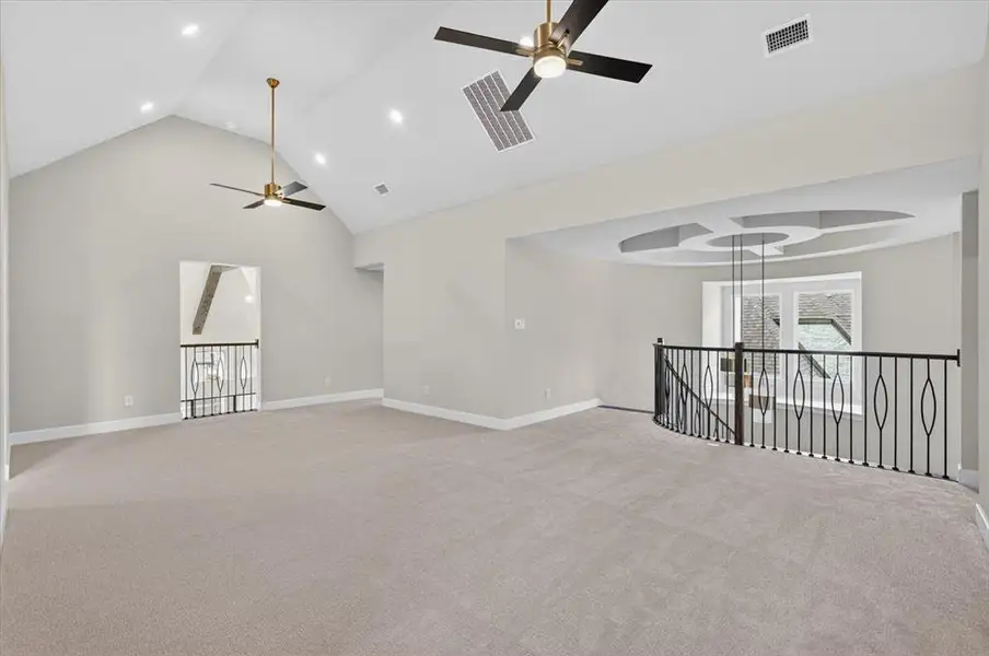 Spacious, unfurnished interior of a new home in Mustang Lakes, Celina (Image 17).