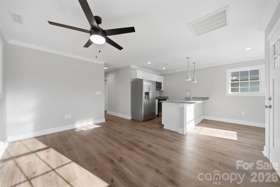 Spacious, unfurnished interior of a new home in , Hickory (Image 15).