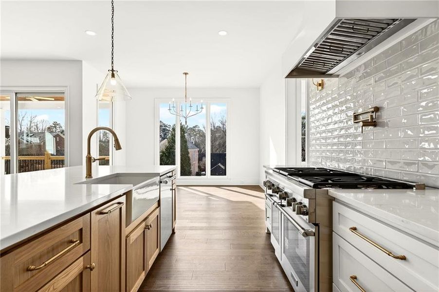 Furnished interior view inside a new home in , Roswell (Image 5).