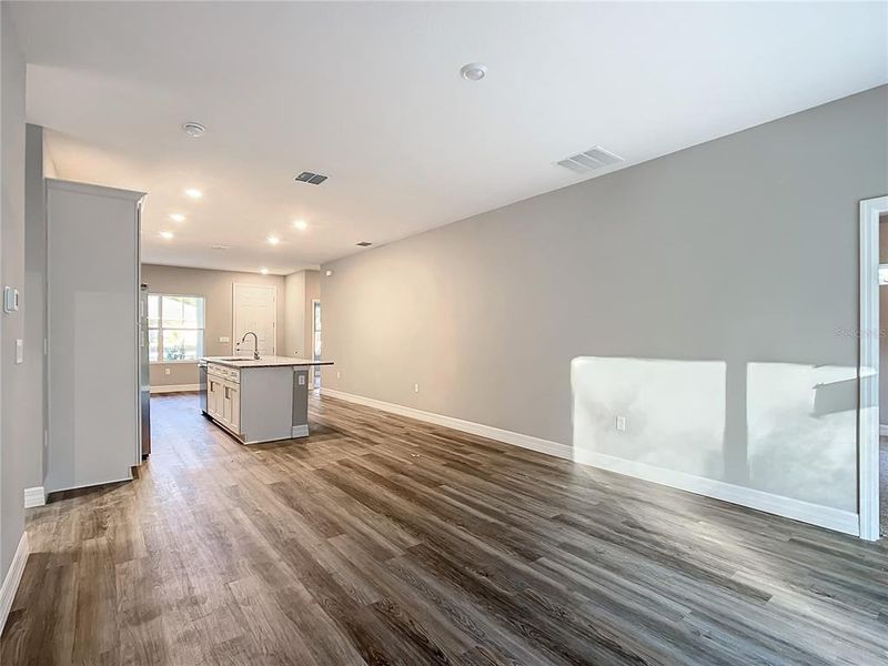 Spacious, unfurnished interior of a new home in , Lehigh Acres (Image 30).