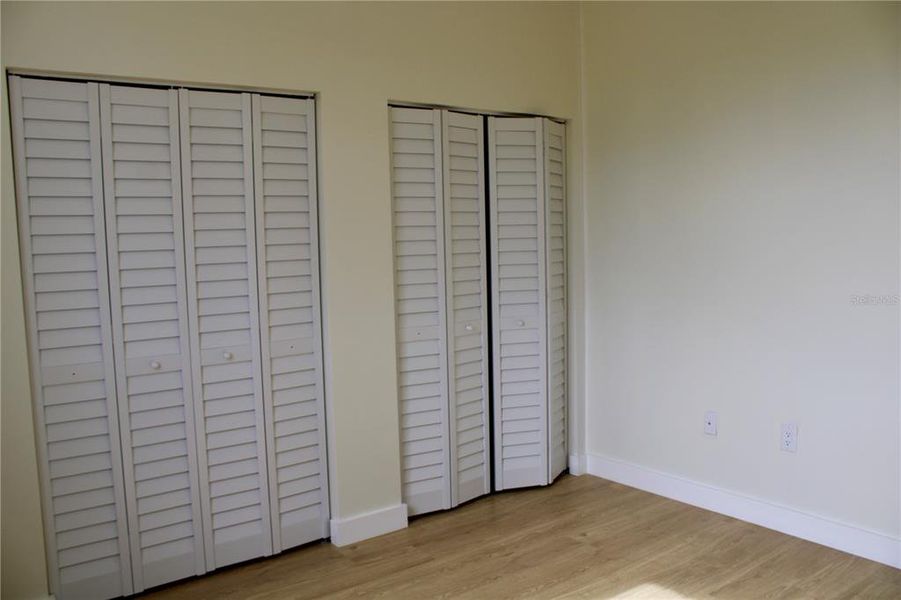 Spacious, unfurnished interior of a new home in , Port Charlotte (Image 20).