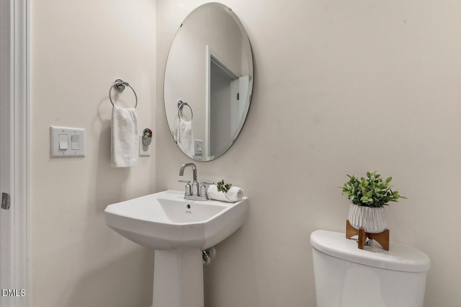 025-054-Half Bathroom-1500x1000