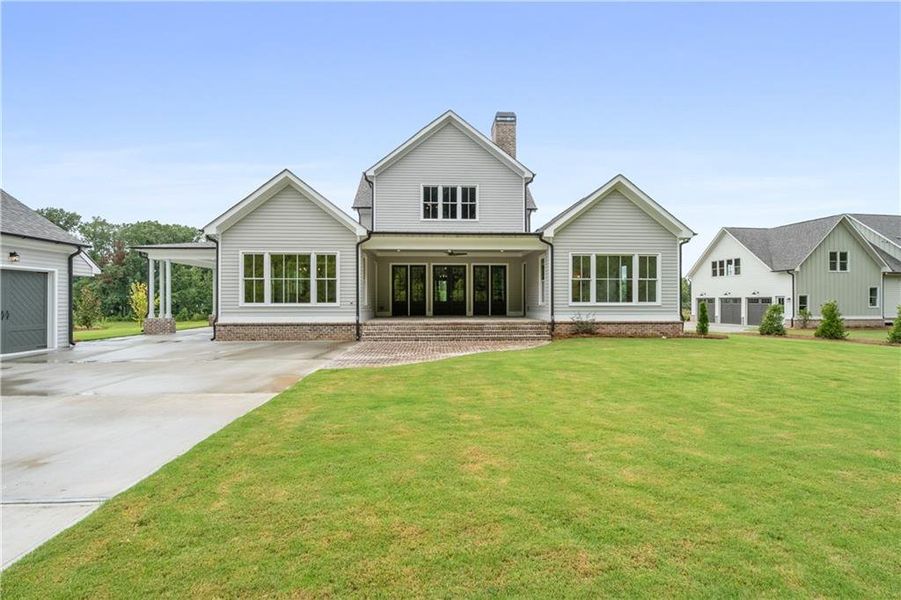 Exterior details and patio area of a home in Crossroads, Alpharetta (Image 32).