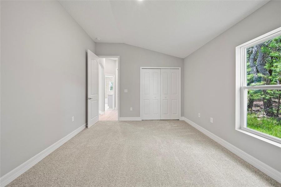 Spacious, unfurnished interior of a new home in , Homosassa (Image 17).