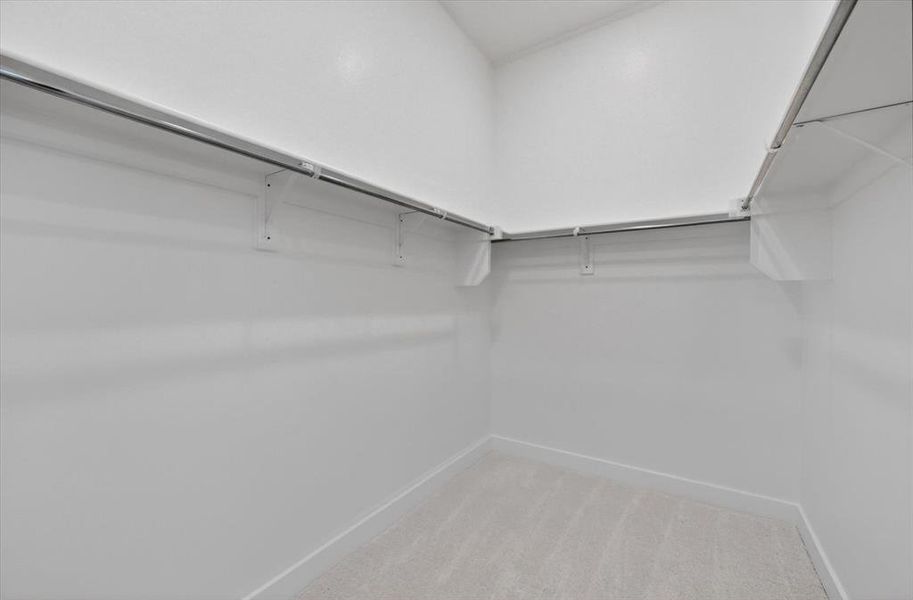 Spacious, unfurnished interior of a new home in Quail Hollow, Rockwall (Image 17).