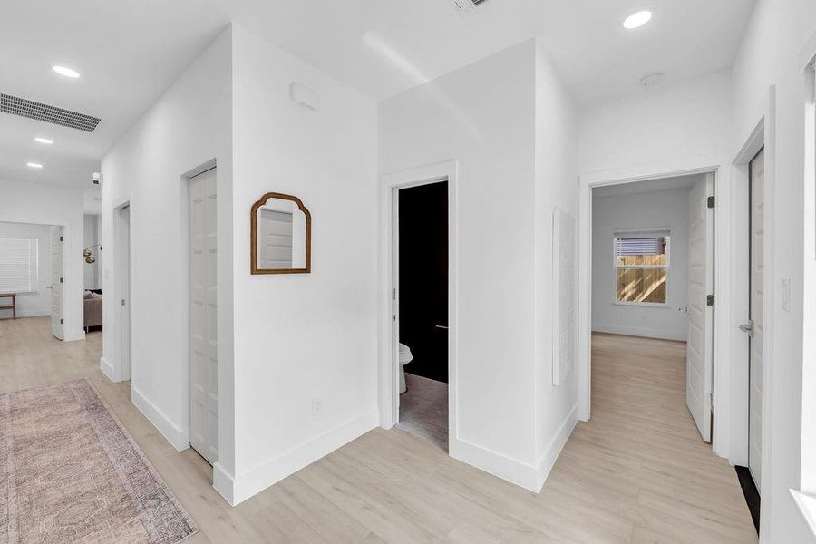 Spacious, unfurnished interior of a new home in , Dallas (Image 24).