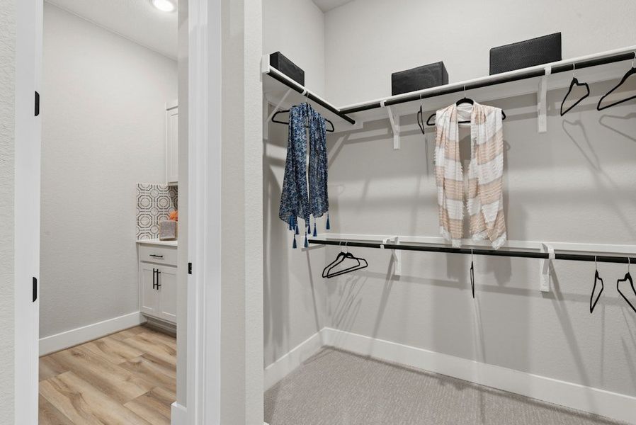 Representative furnished interior of a home built from the Oltorf by Scott Felder Homes in Foxbrook, Cibolo (Image 37).