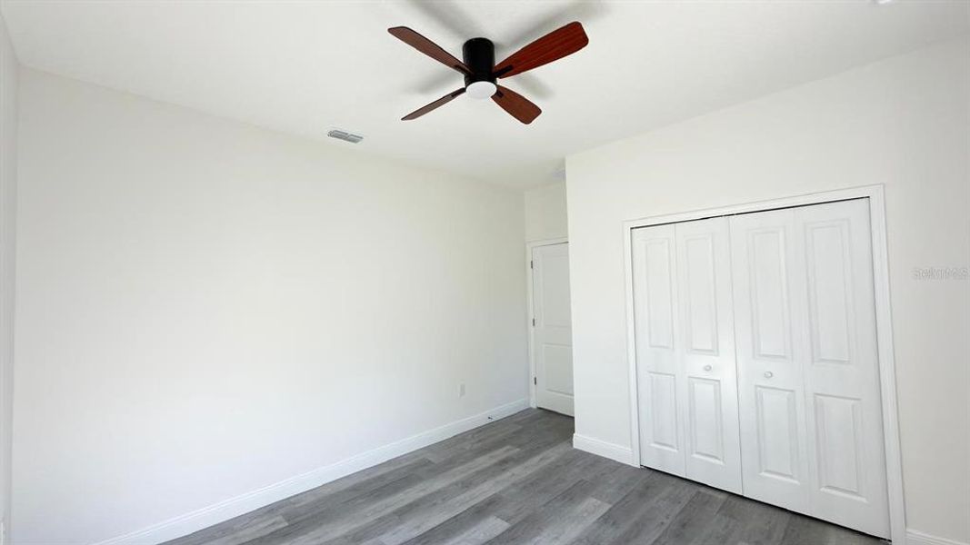 Spacious, unfurnished interior of a new home in , Citrus Springs (Image 24).
