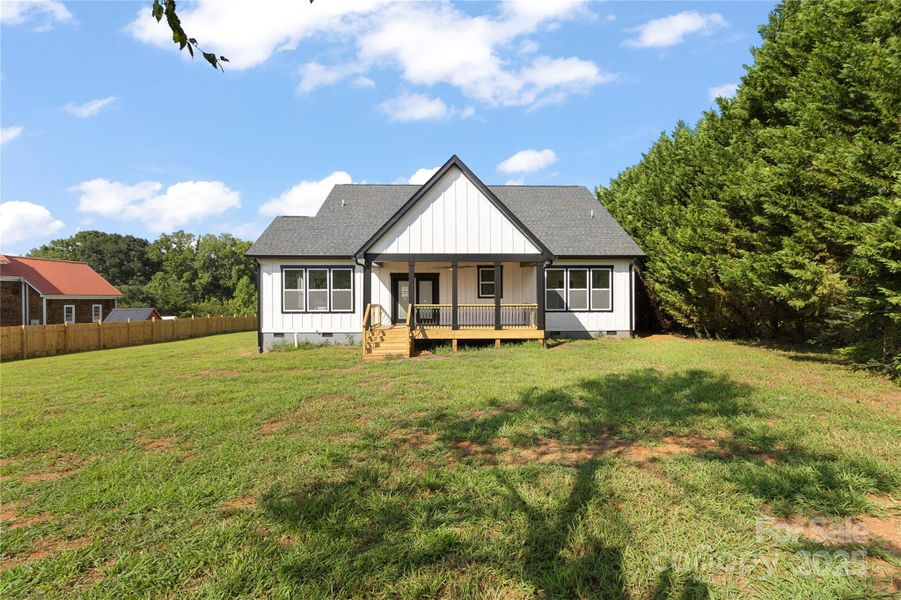 Front exterior of a new home in , Maiden, NC, highlighting curb appeal (Image 22).